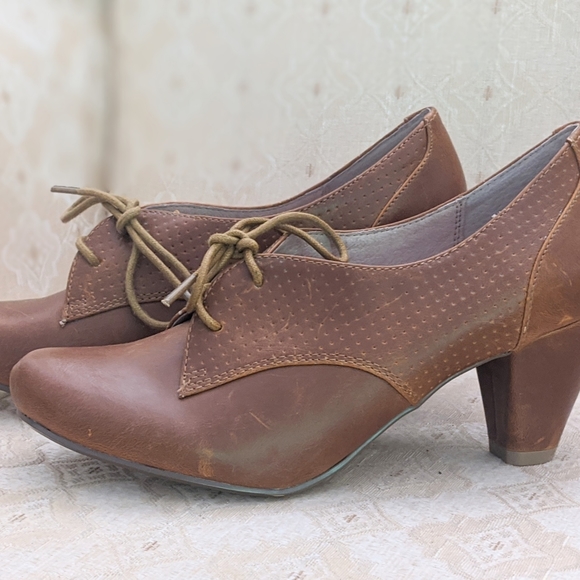 Chelsea Crew Shoes - Picture 4 of 5